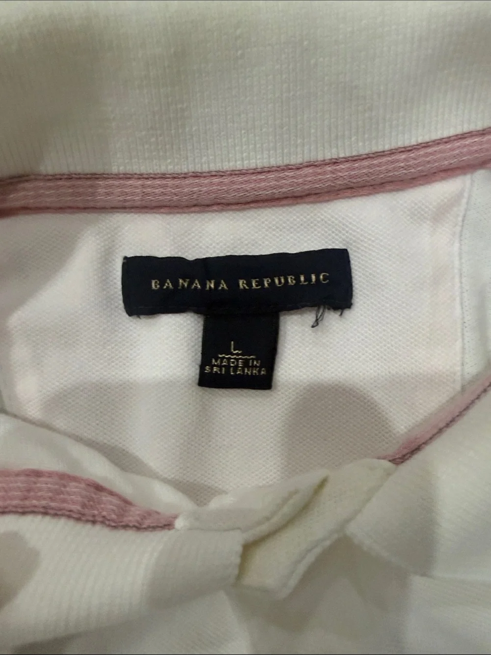 Set of 4 Banana Republic Polo Shirts with Subtle Logo. All size Large.